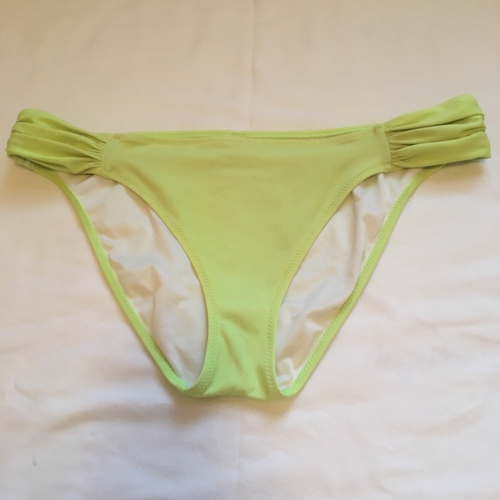 Victoria’s Secret Bikini Bottoms Sz L